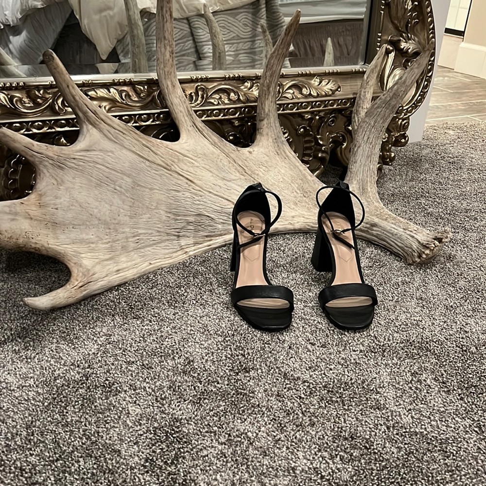 Aldo black strappy heel sandal size 7